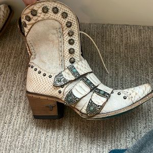 Lane SHOWDOWN boots. Size 8.5.